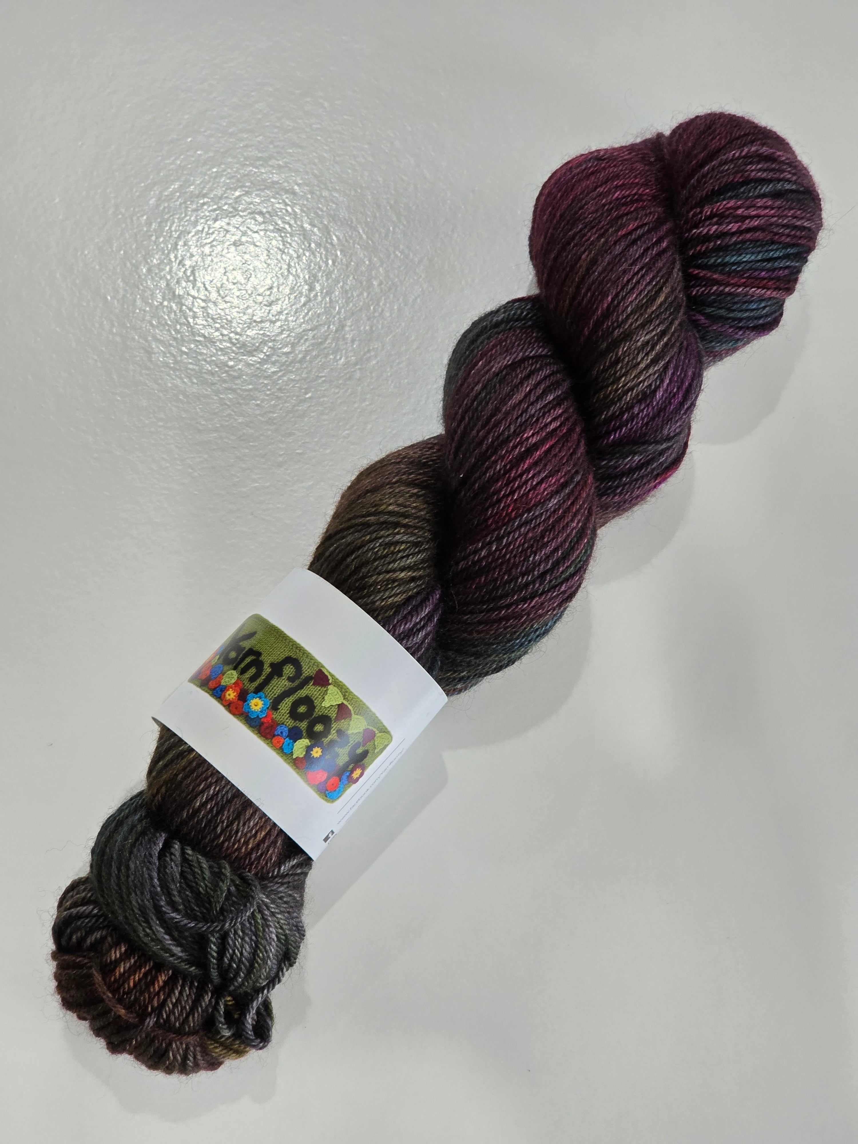 Yarnfloozy Staunch 8ply image 0