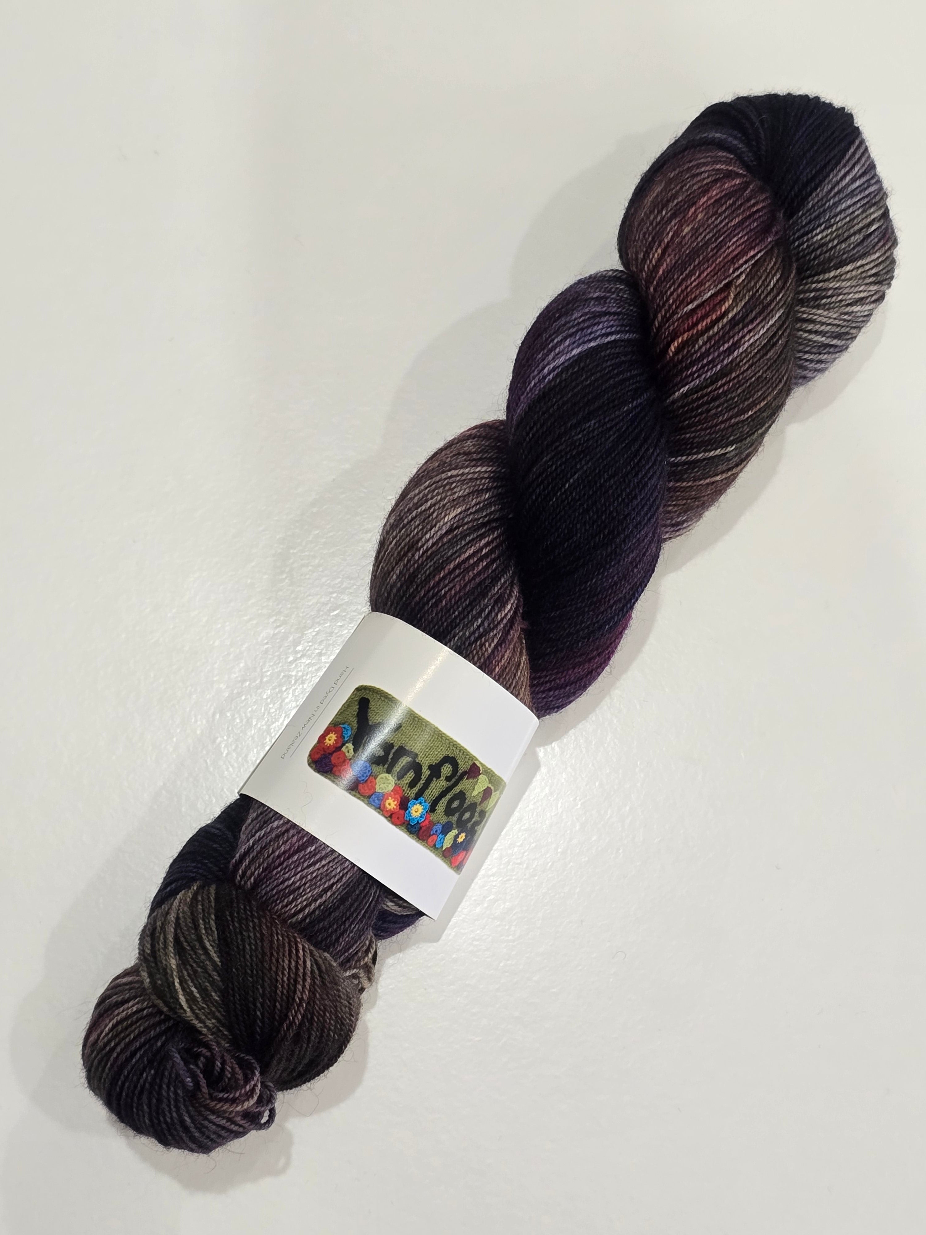Yarnfloozy Machinist 4ply image 4