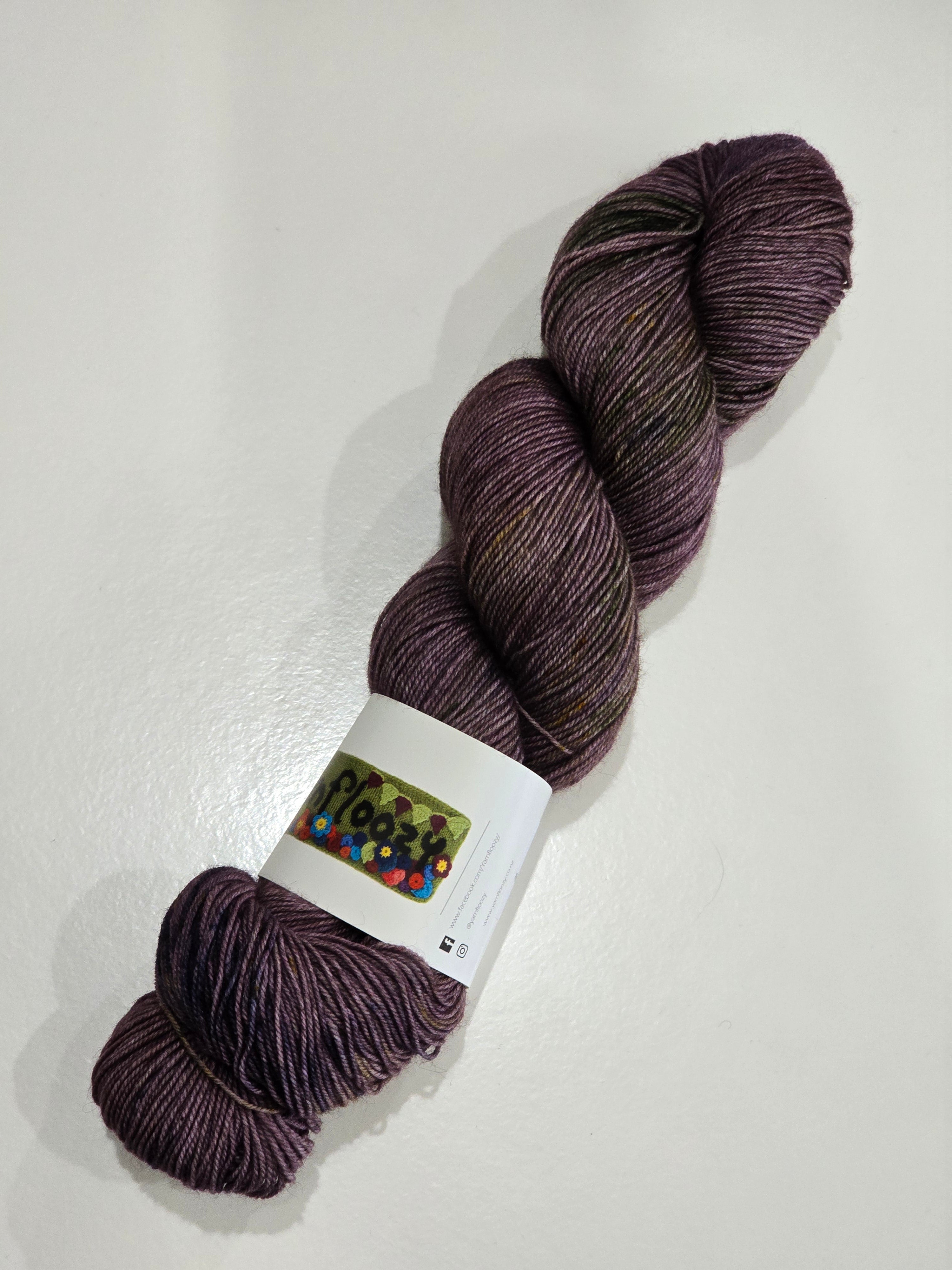 Yarnfloozy Machinist 4ply image 0