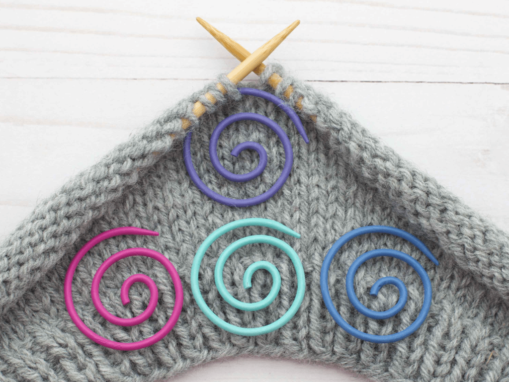 Fox & Pine Stitches - Colourful Spiral Cable Needle image 0